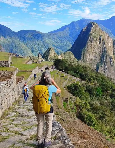 Arrive at Machupicchu along the Inca Trail 4 days Arrive at Machupicchu along the Inca Trail 4 days