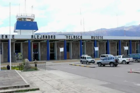 The main entrance and facade of the Alejandro Velasco Astete International Airport in Cusco, Peru.