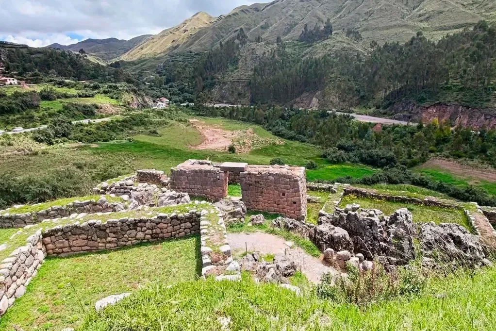 Elevated view of the foundations and walls of Puca Pucara ruins in Peru.
