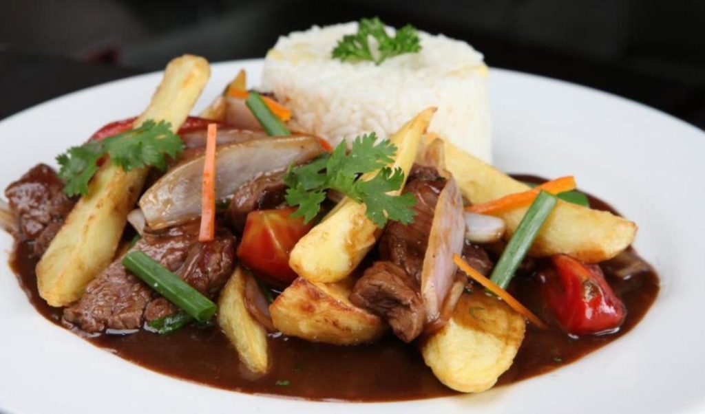 Lomo saltado